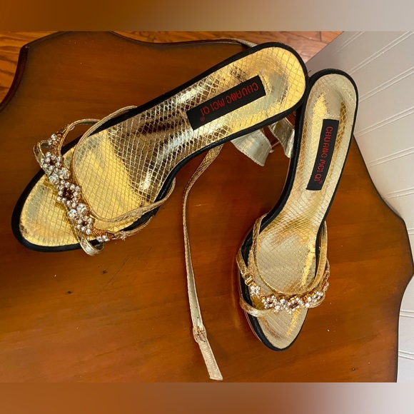 NWOT Korean brand Chuanc MC1 gold heels - Picture 6 of 8